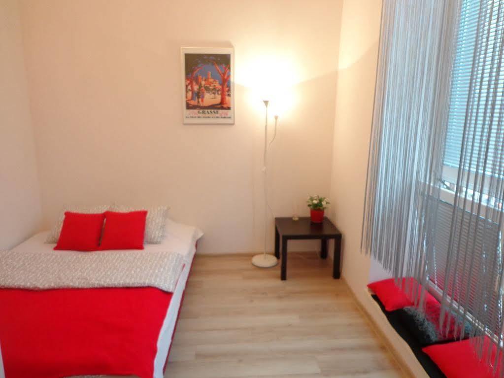 Jr Rental Apartments Pereca Prosta Warsaw Luaran gambar